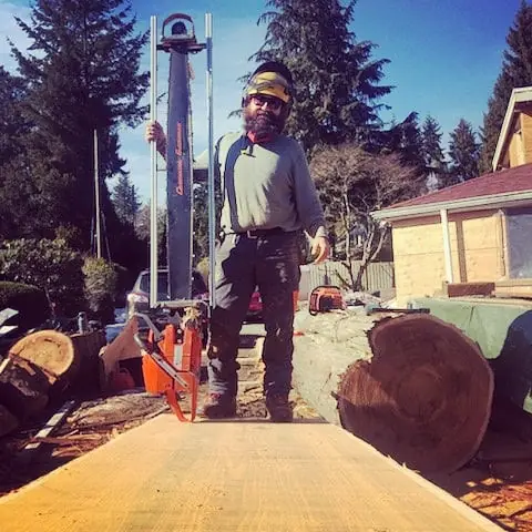 nnaimo live edge mobile chainsaw milling